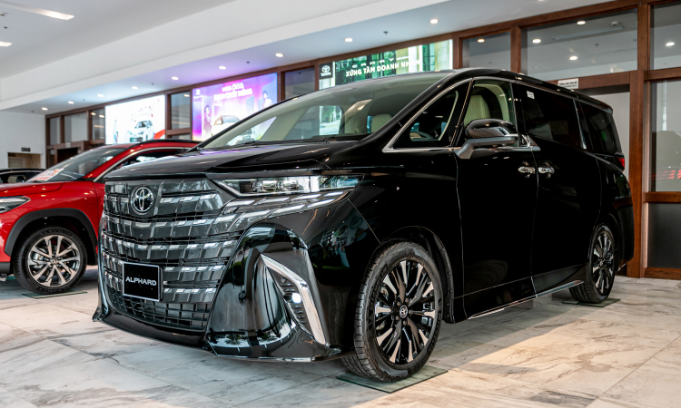 Toyota Alphard 2023: Đánh giá chi tiết từ chuyên gia (User Intent Chính: Tìm hiểu thông tin, đánh giá xe)