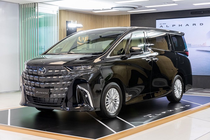 Đánh Giá Chi Tiết Toyota Alphard 2024: Giá, Thông Số Kỹ Thuật và Ưu Nhược Điểm