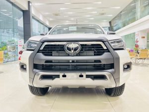 xe toyota hilux 2025 4