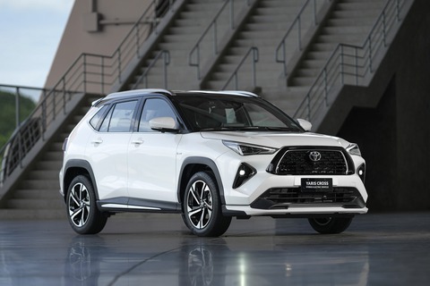 Thiết Kế Ngoại Thất Yaris Cross 2025: Thay Đổi Gì So Với Phiên Bản Hiện Tại?