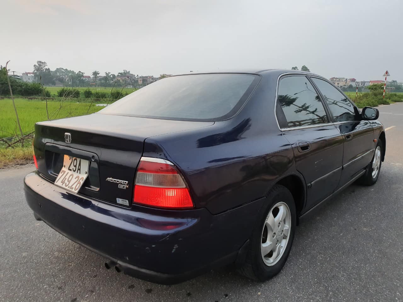 1995 honda accord ex - Hình 2