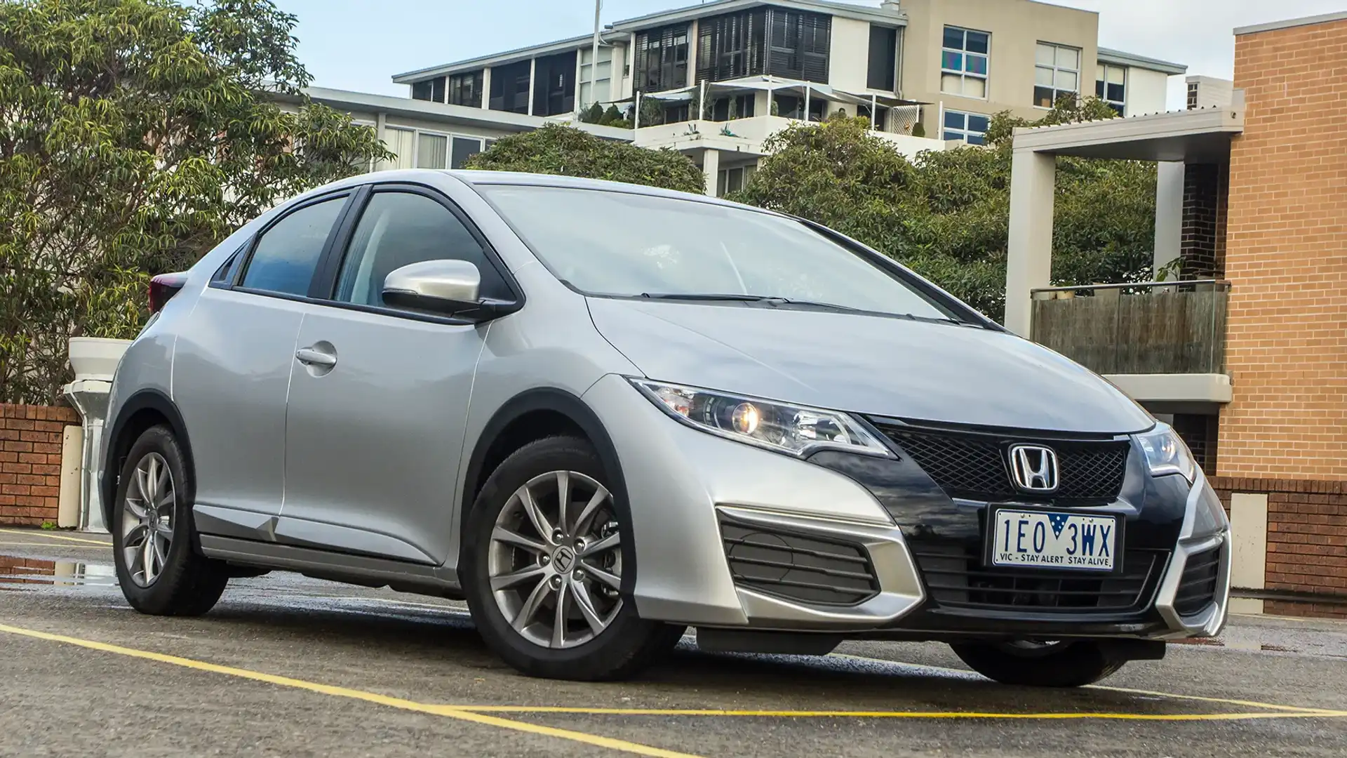 2015 honda civic hatchback - Hình 3