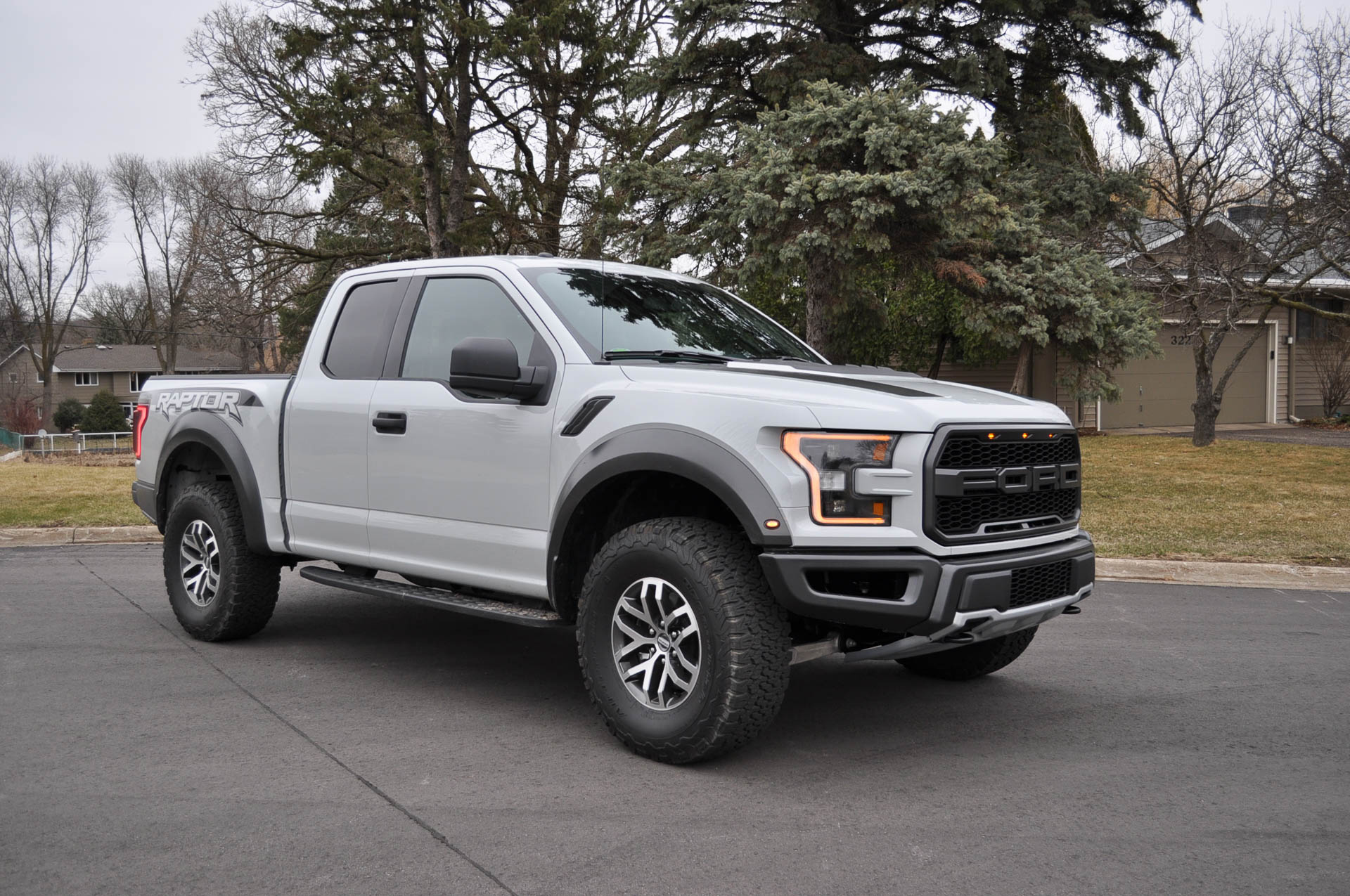 2017 ford f 150 raptor - Hình 3