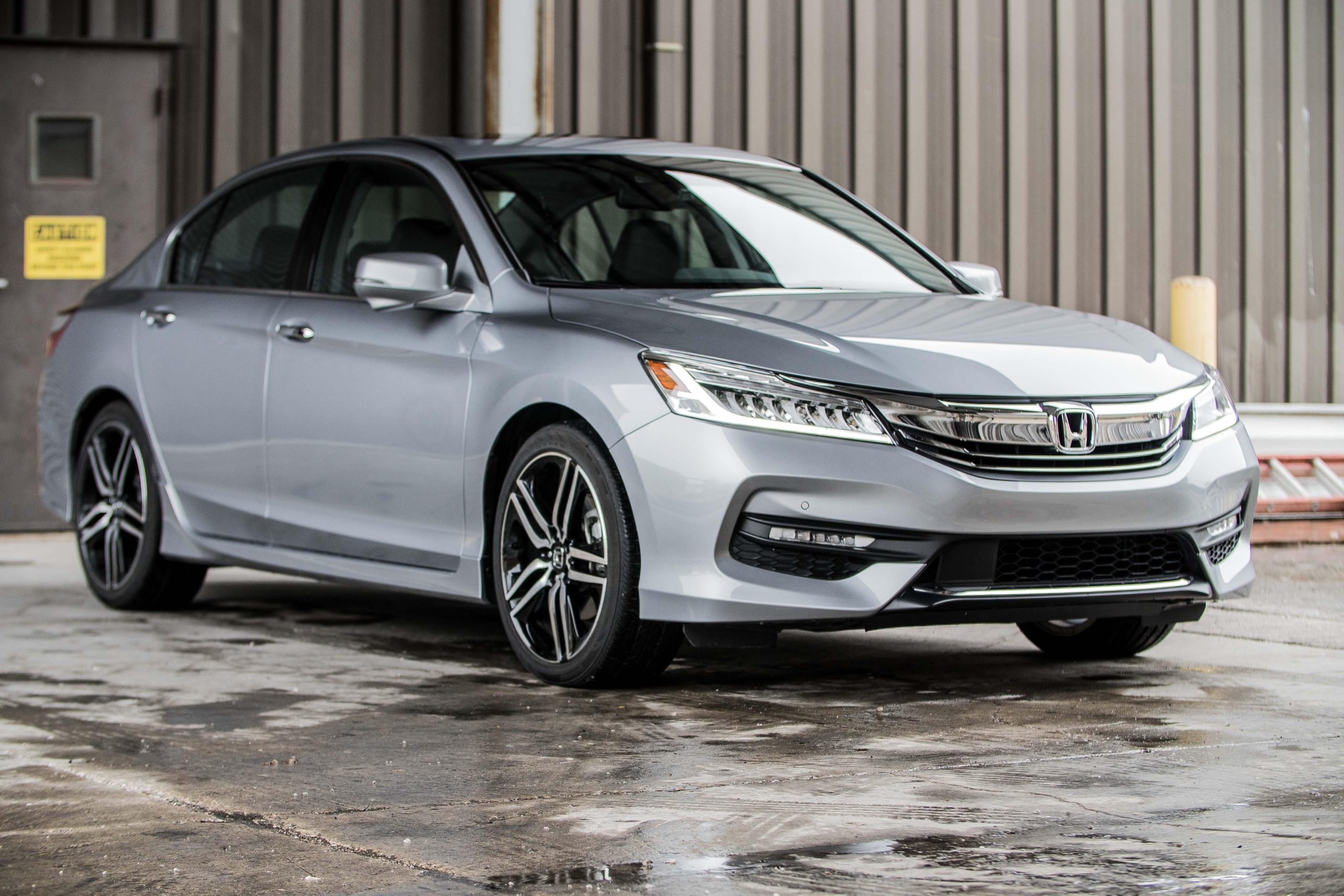 2017 honda accord touring - Hình 1
