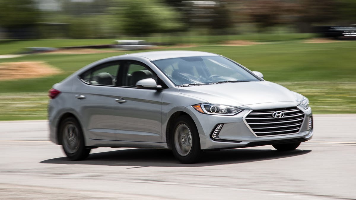 2017 hyundai elantra - Hình 4