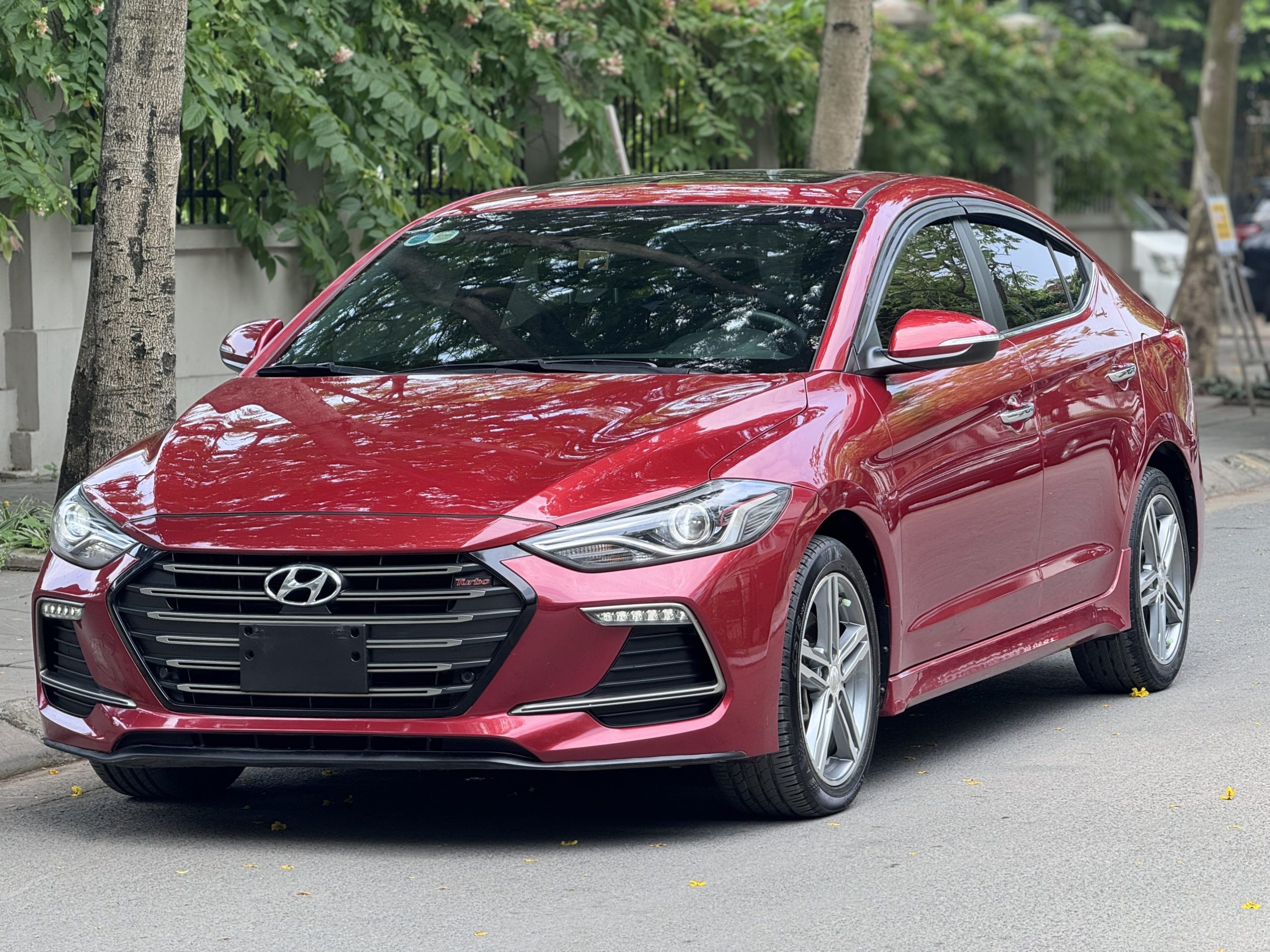 2018 hyundai elantra sport - Hình 5