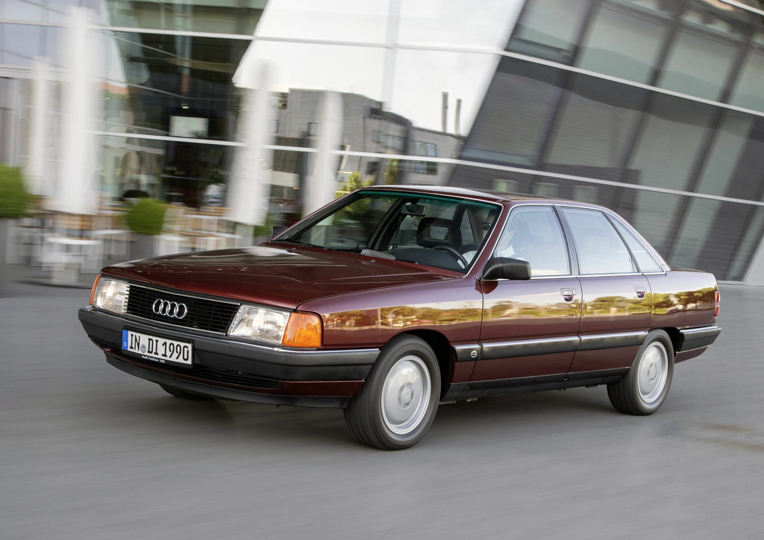 audi 100 - Hình 4