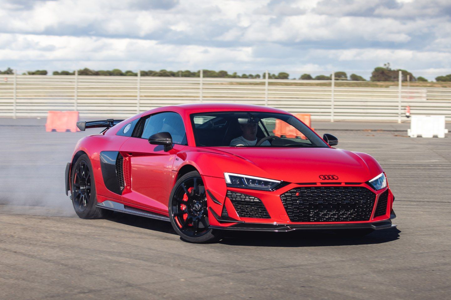 audi r8 - Hình 4