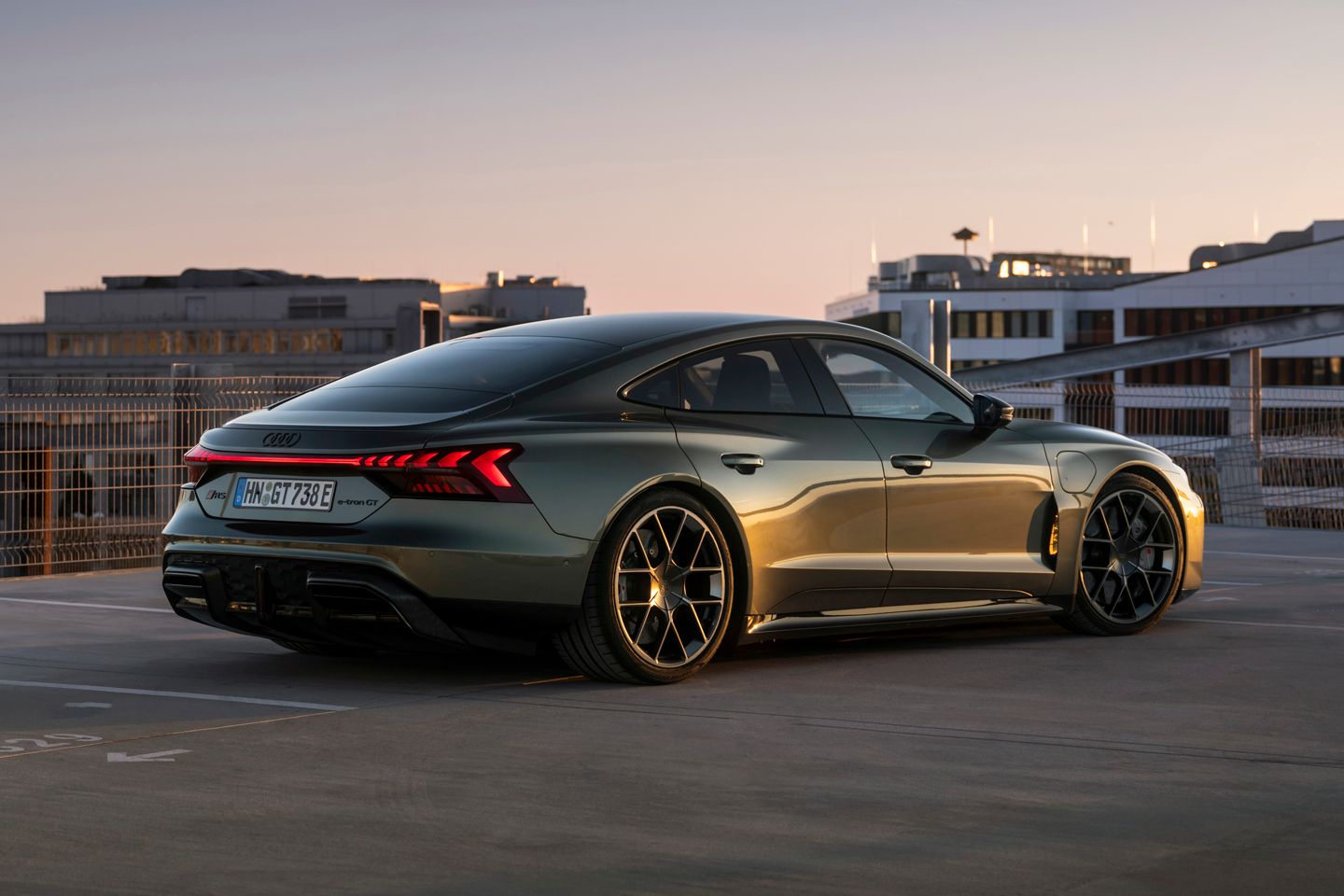 audi rs e tron gt - Hình 3