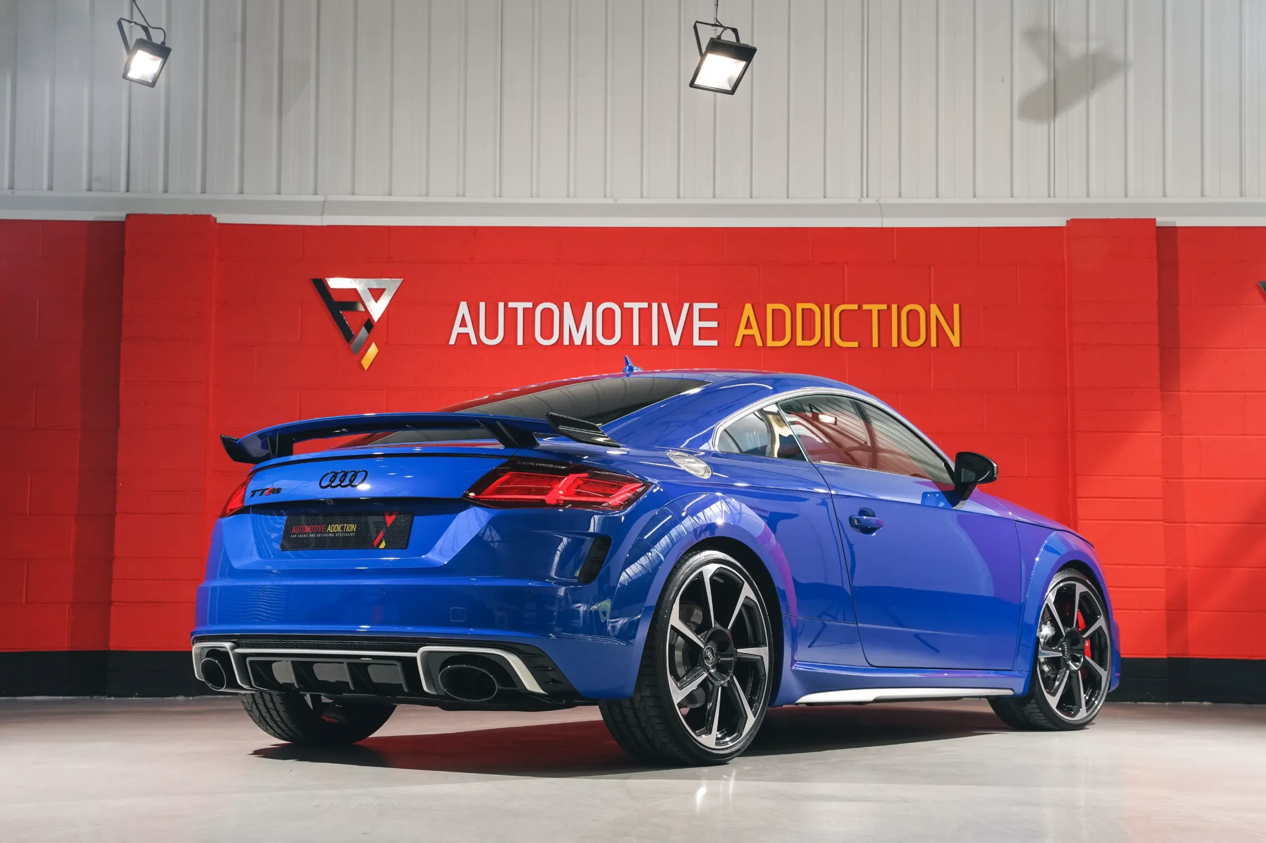 audi tt rs - Hình 2