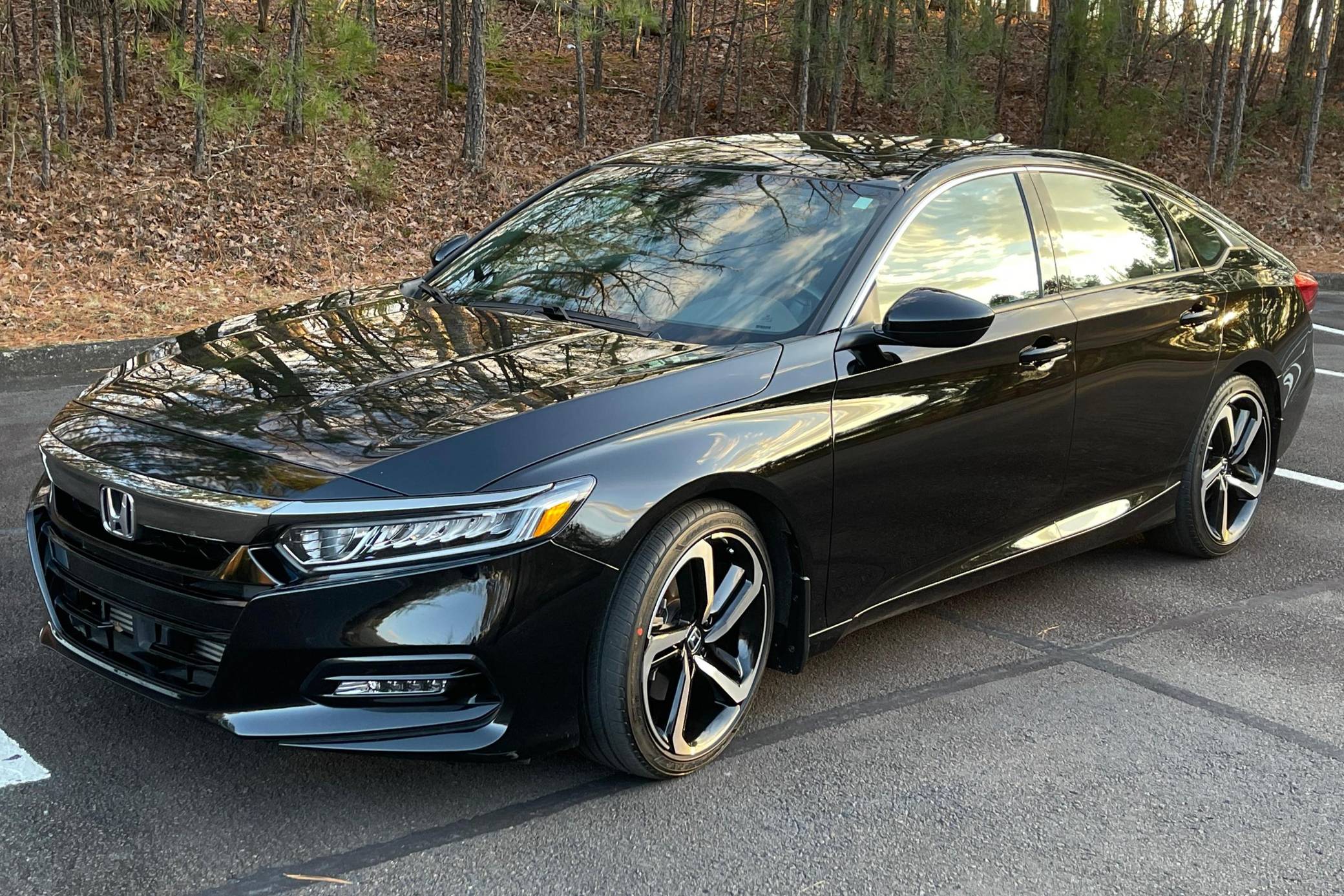black honda accord - Hình 5