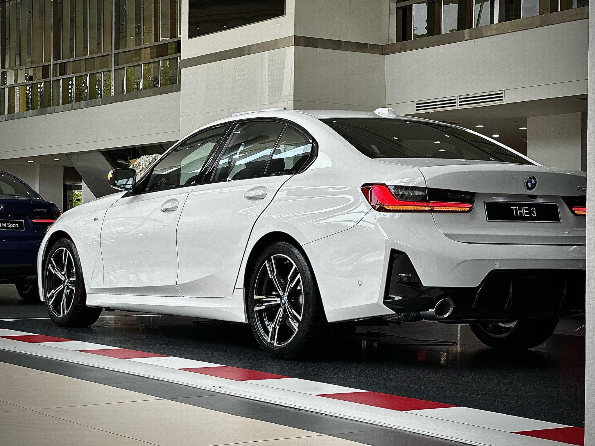 bmw 320i m sport - Hình 3