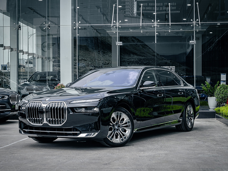 bmw 740i - Hình 3