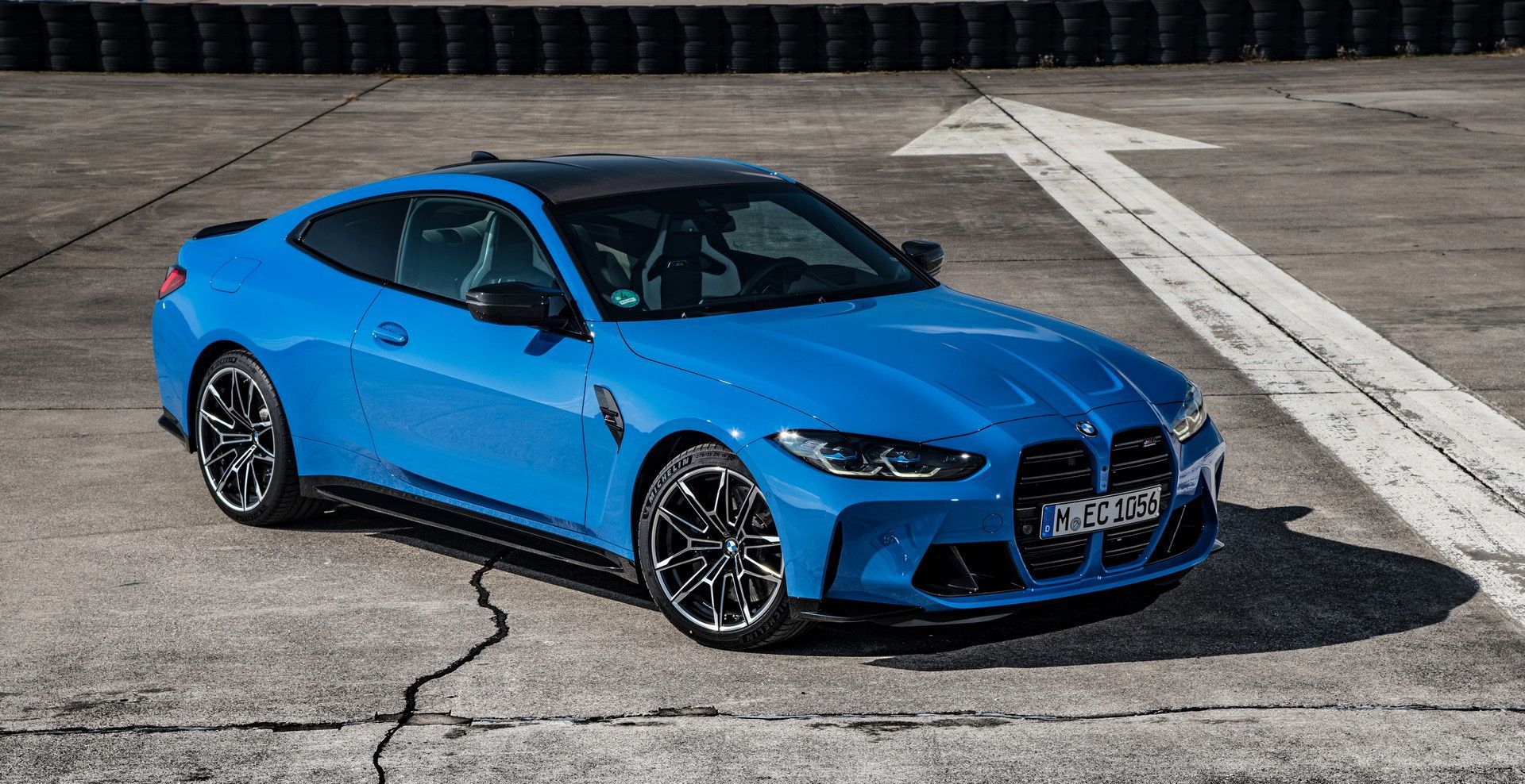 bmw m4 giá - Hình 2