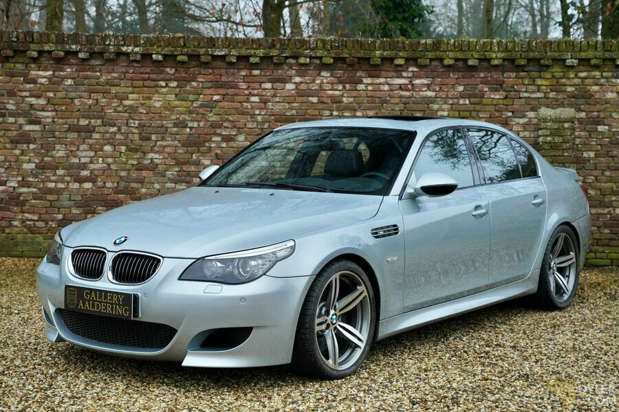 bmw m5 e60 - Hình 3