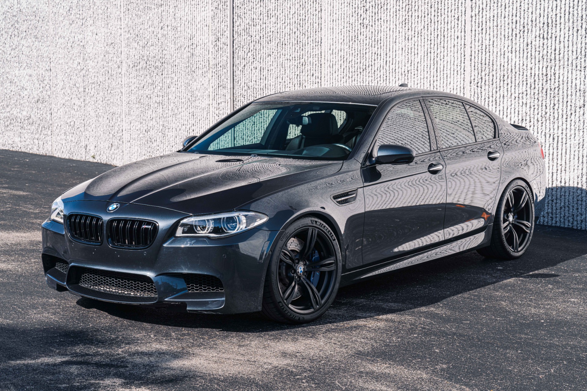 bmw m5 f10 - Hình 2