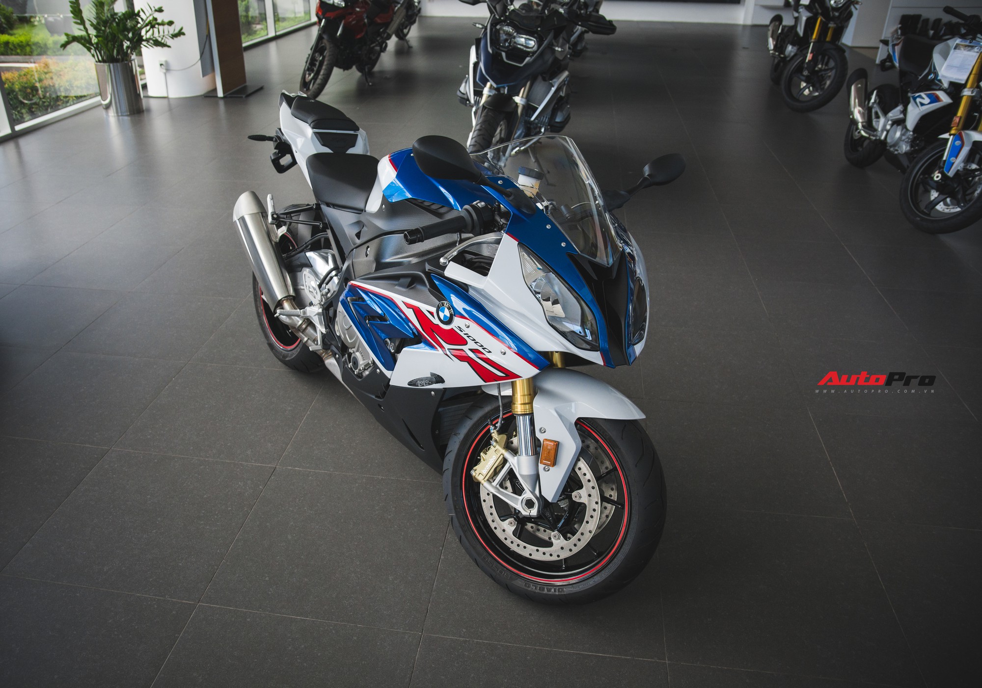 bmw s1000rr 2018 - Hình 4