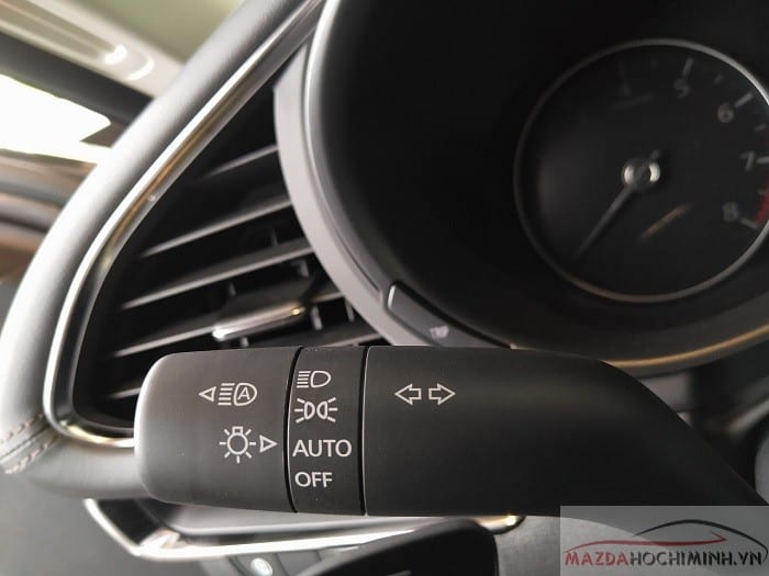 chỉnh đèn mazda 3 - Hình 2