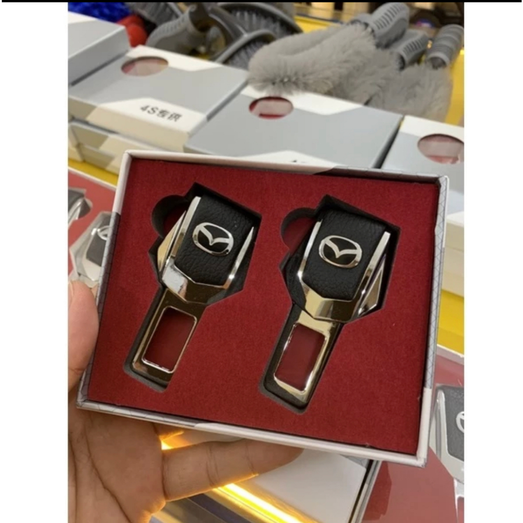 chốt cài dây an toàn mazda - Hình 4
