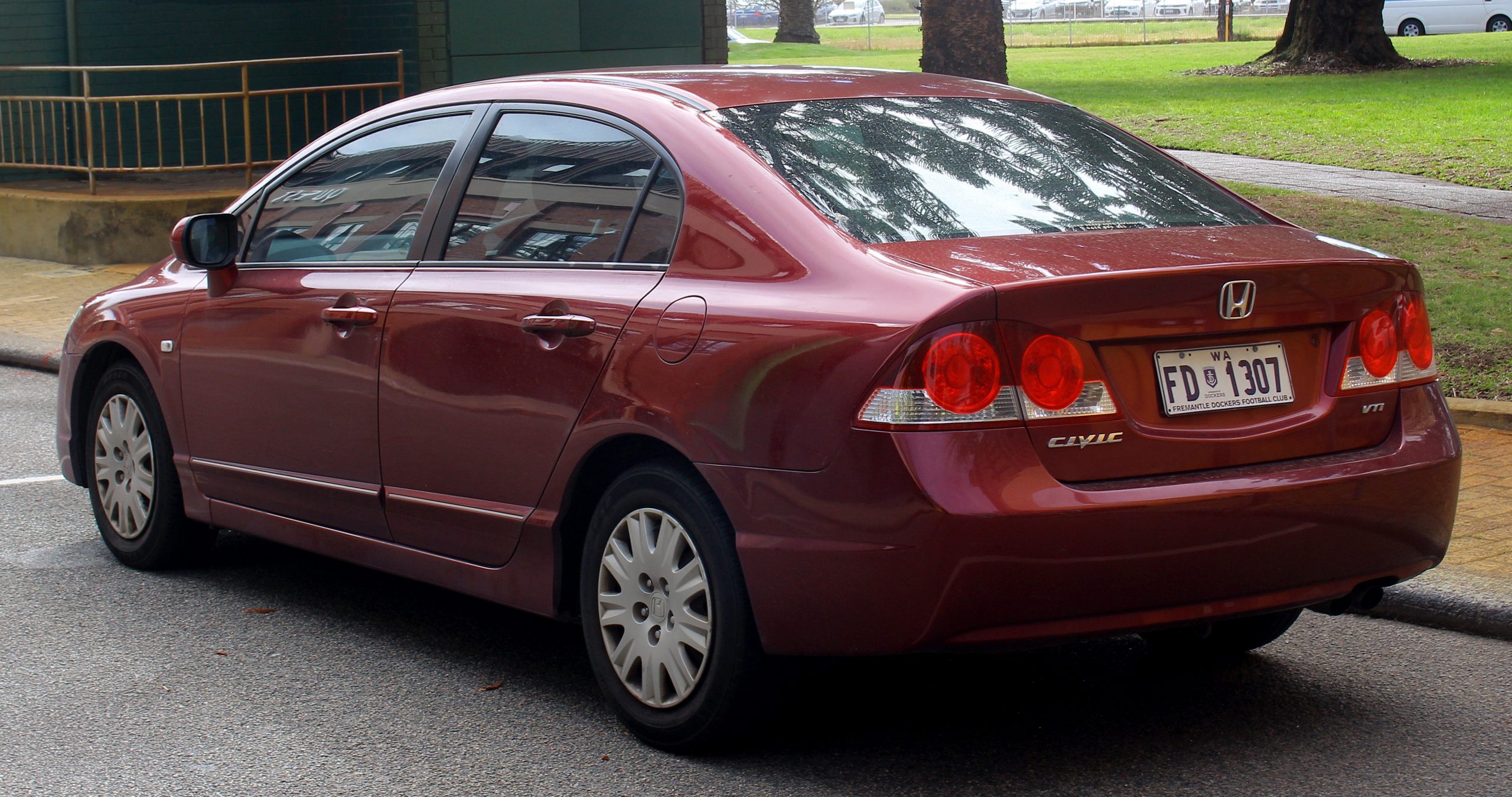 có nên mua honda civic 2009 cũ - Hình 4