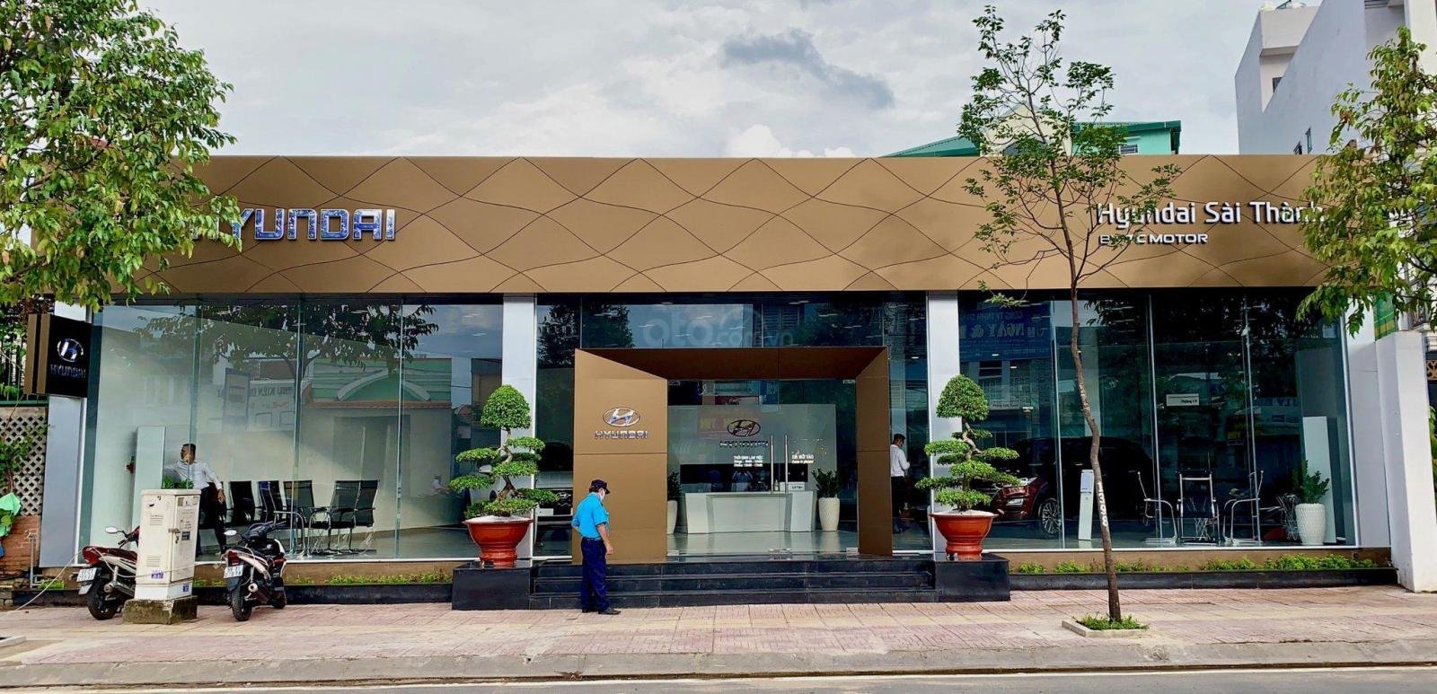 cửa hàng xe hyundai - Hình 3