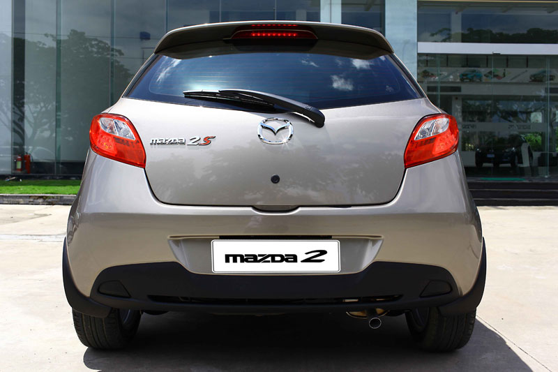 đánh giá mazda 2s 2013 - Hình 3