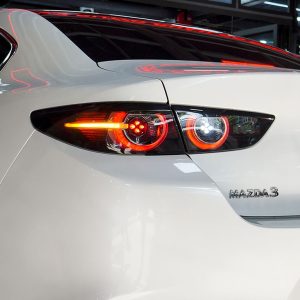 đèn hậu mazda 3