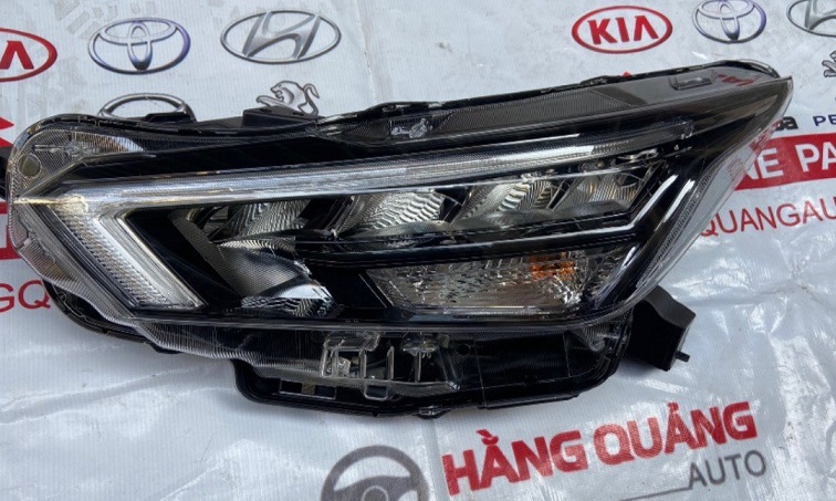 đèn pha nissan almera