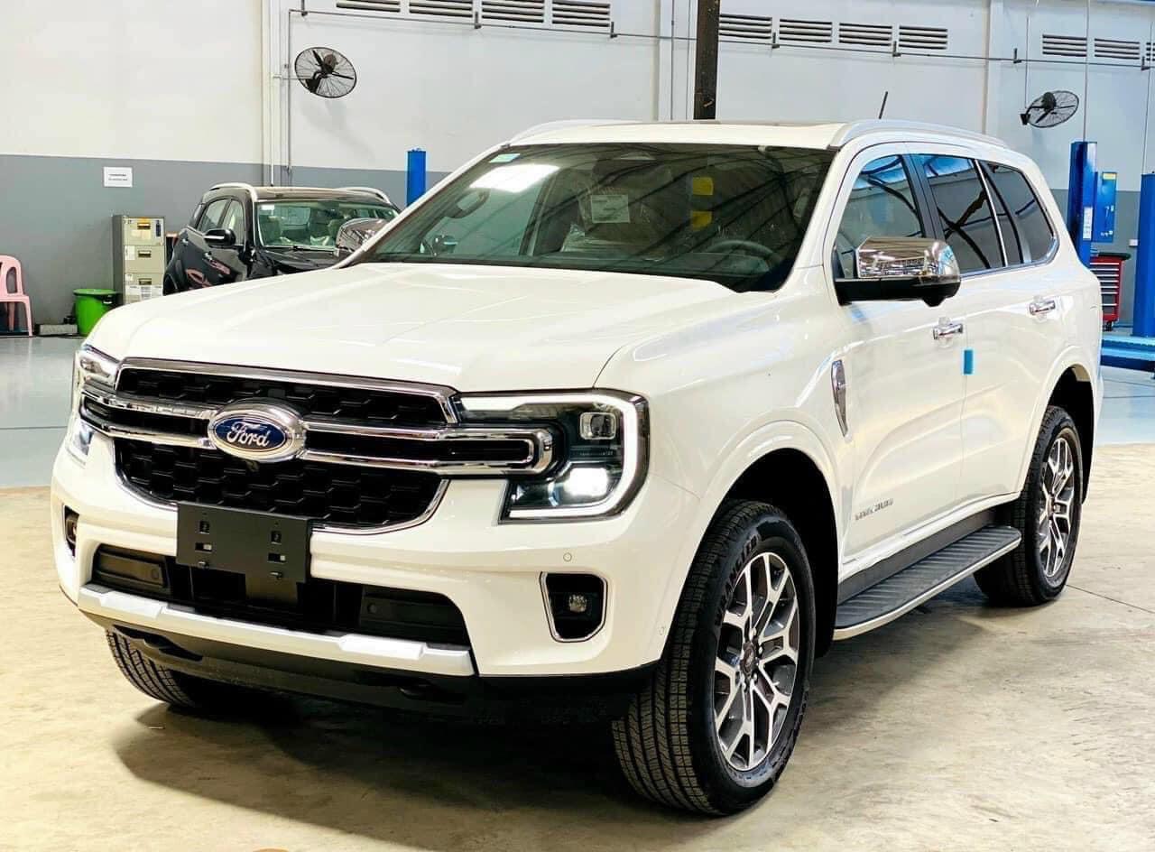 ford everest 2 cầu - Hình 4