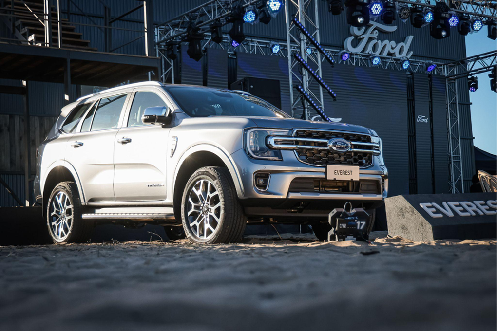 ford everest máy xăng