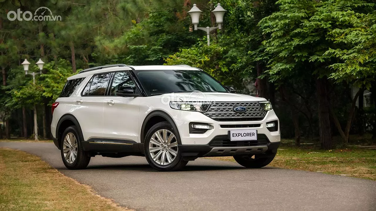 ford explorer giá bao nhiêu - Hình 4