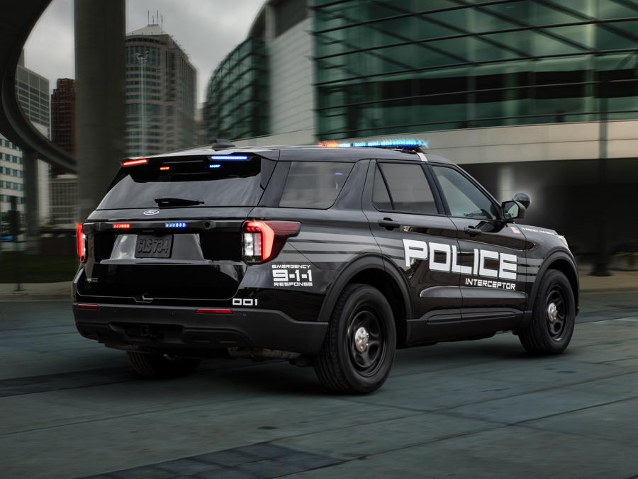ford explorer police car - Hình 4