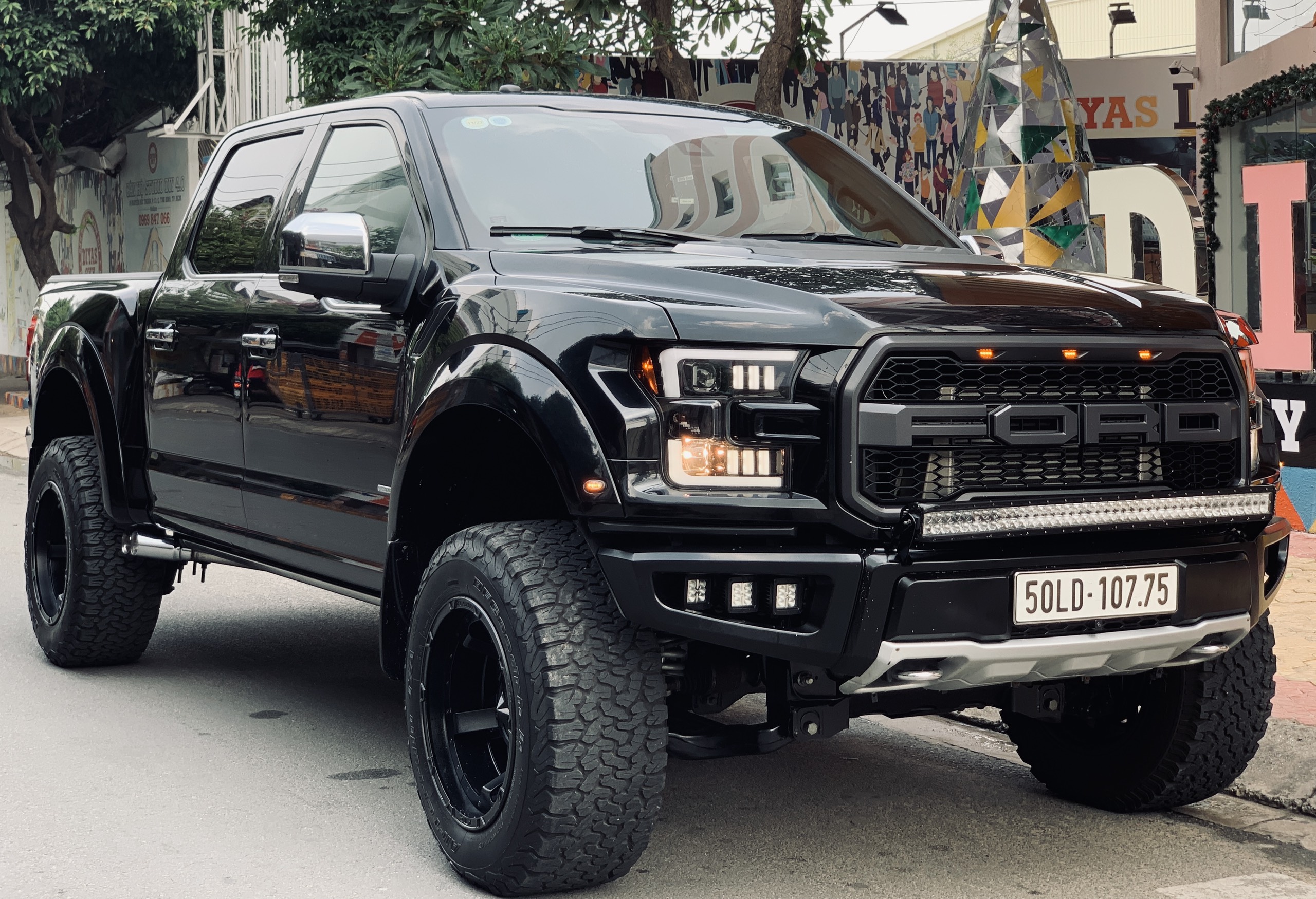 ford f 150 platinum - Hình 5