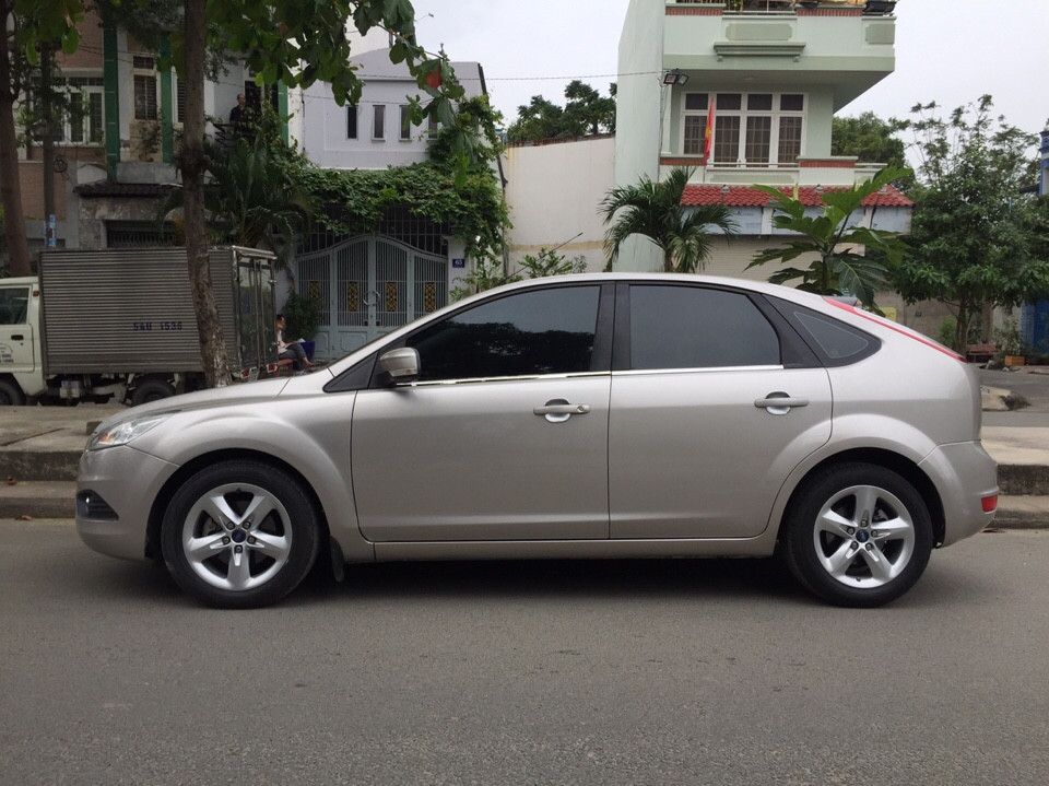 ford focus hatchback cũ