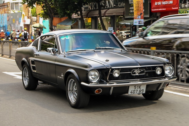 ford mustang cũ - Hình 3