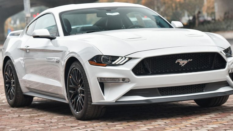 ford mustang gt 5.0 giá