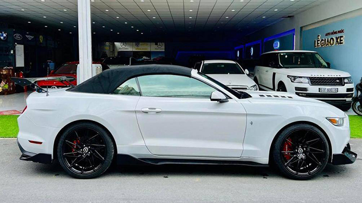 ford mustang mui trần - Hình 5