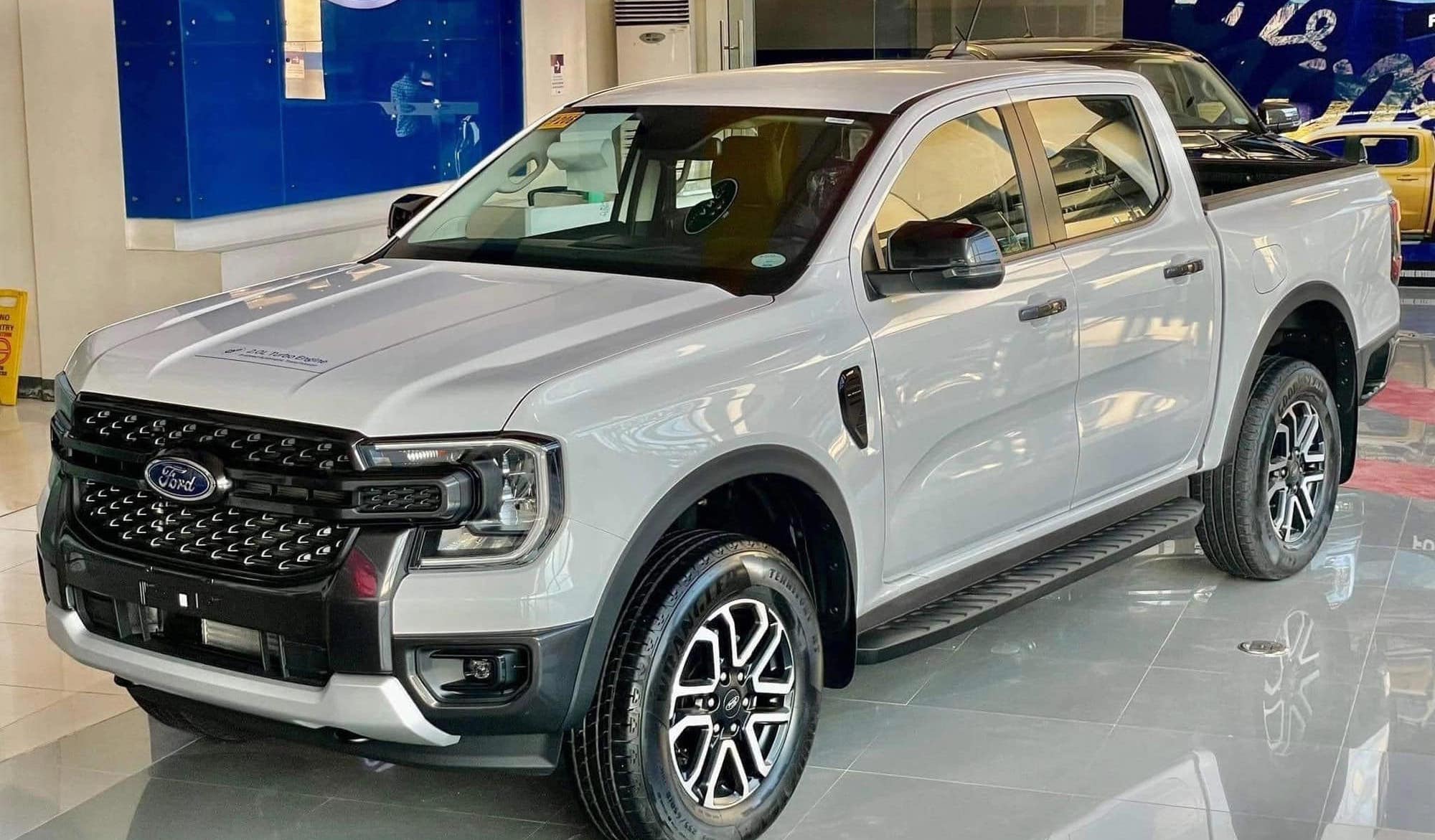 ford ranger sport - Hình 2