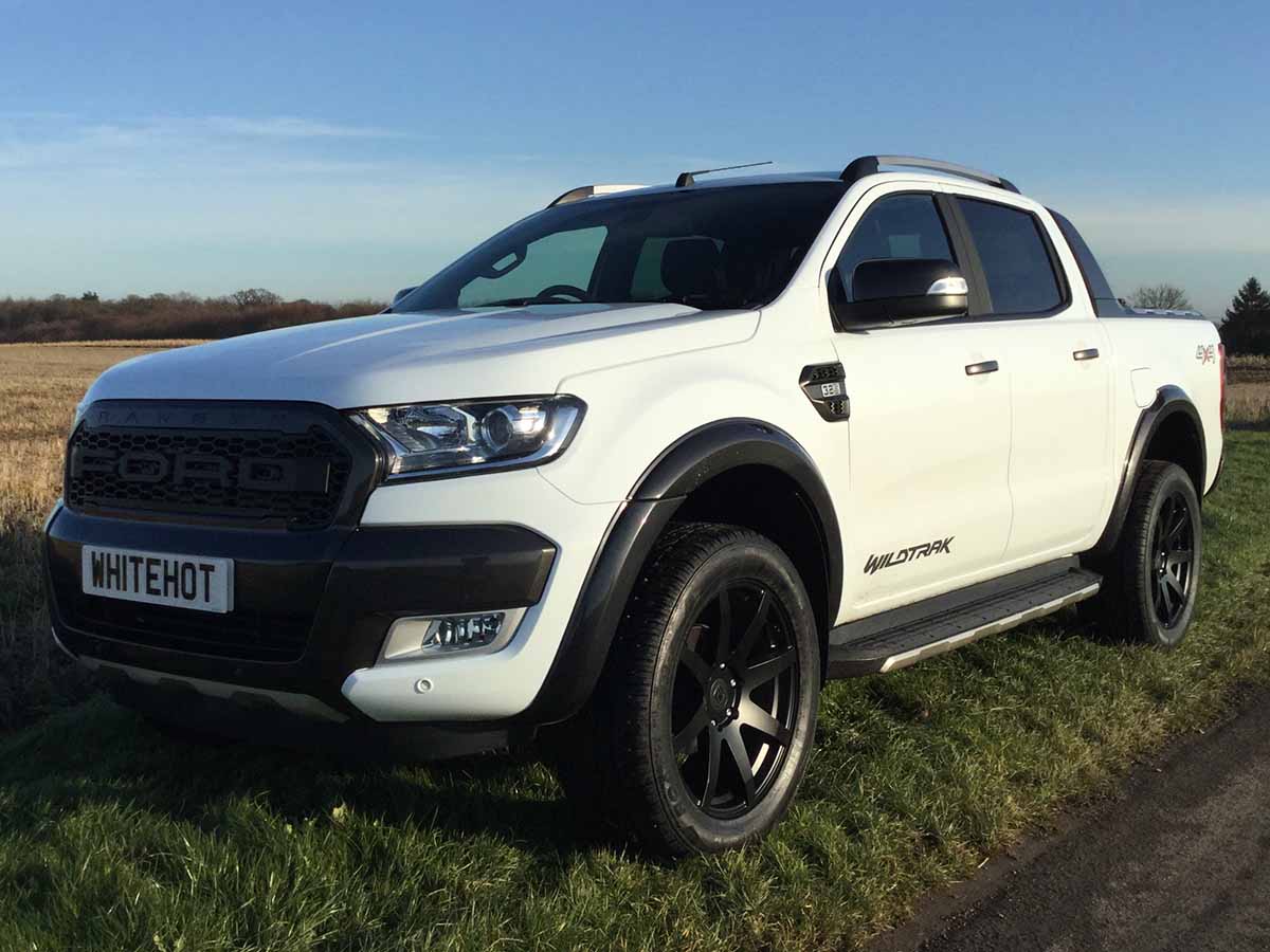 ford ranger wildtrak white - Hình 3