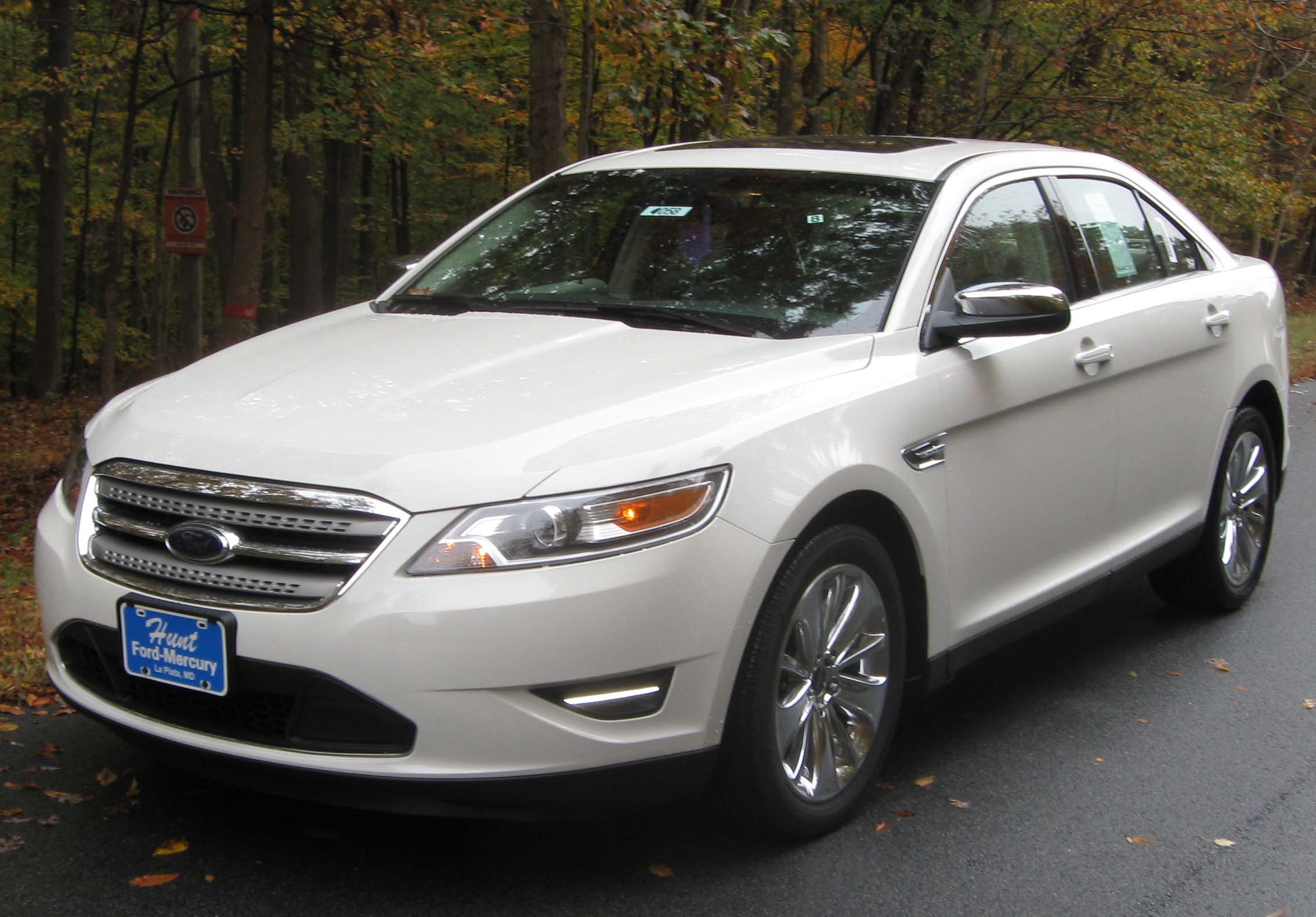 ford taurus - Hình 3