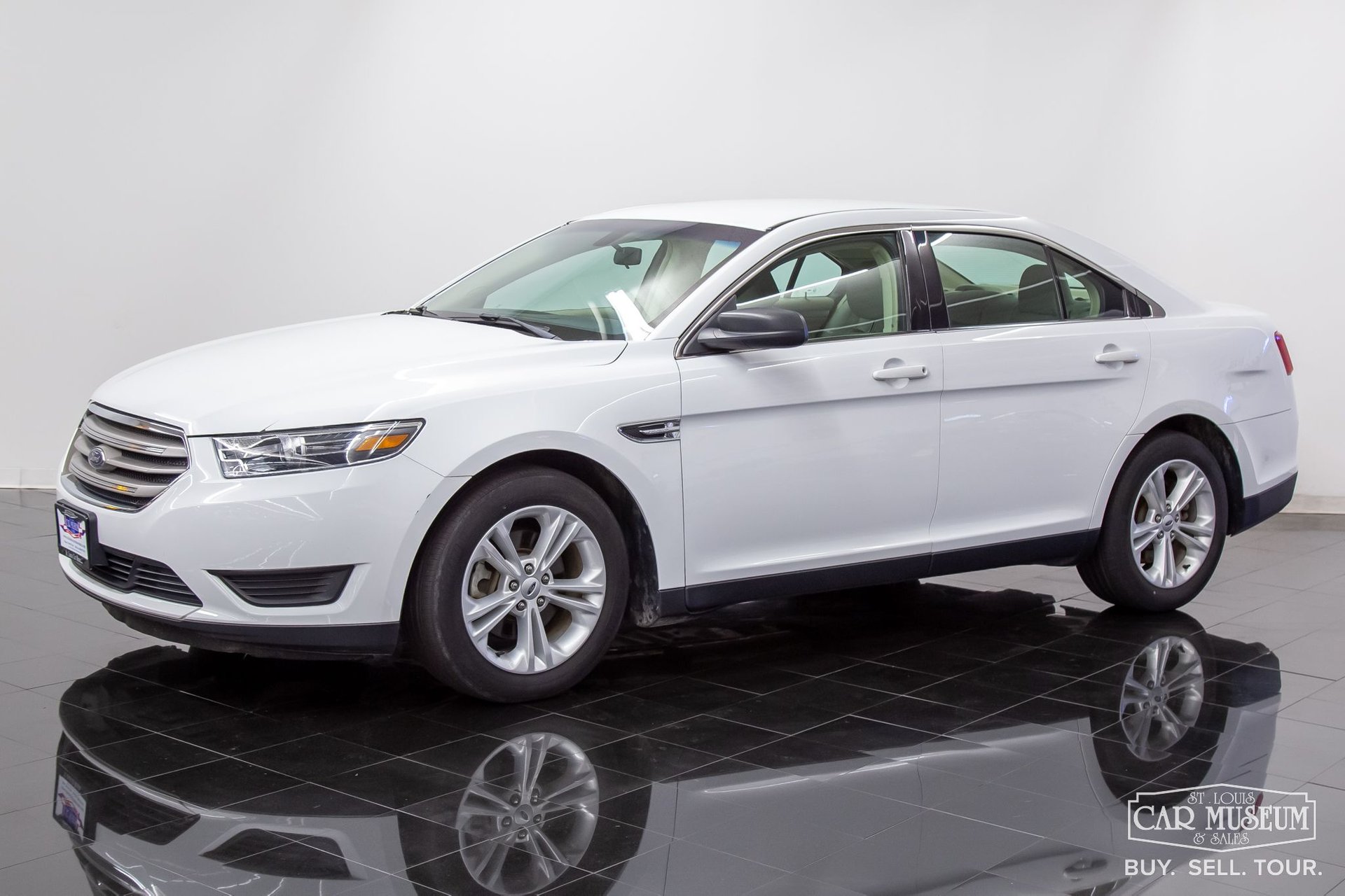 ford taurus - Hình 4