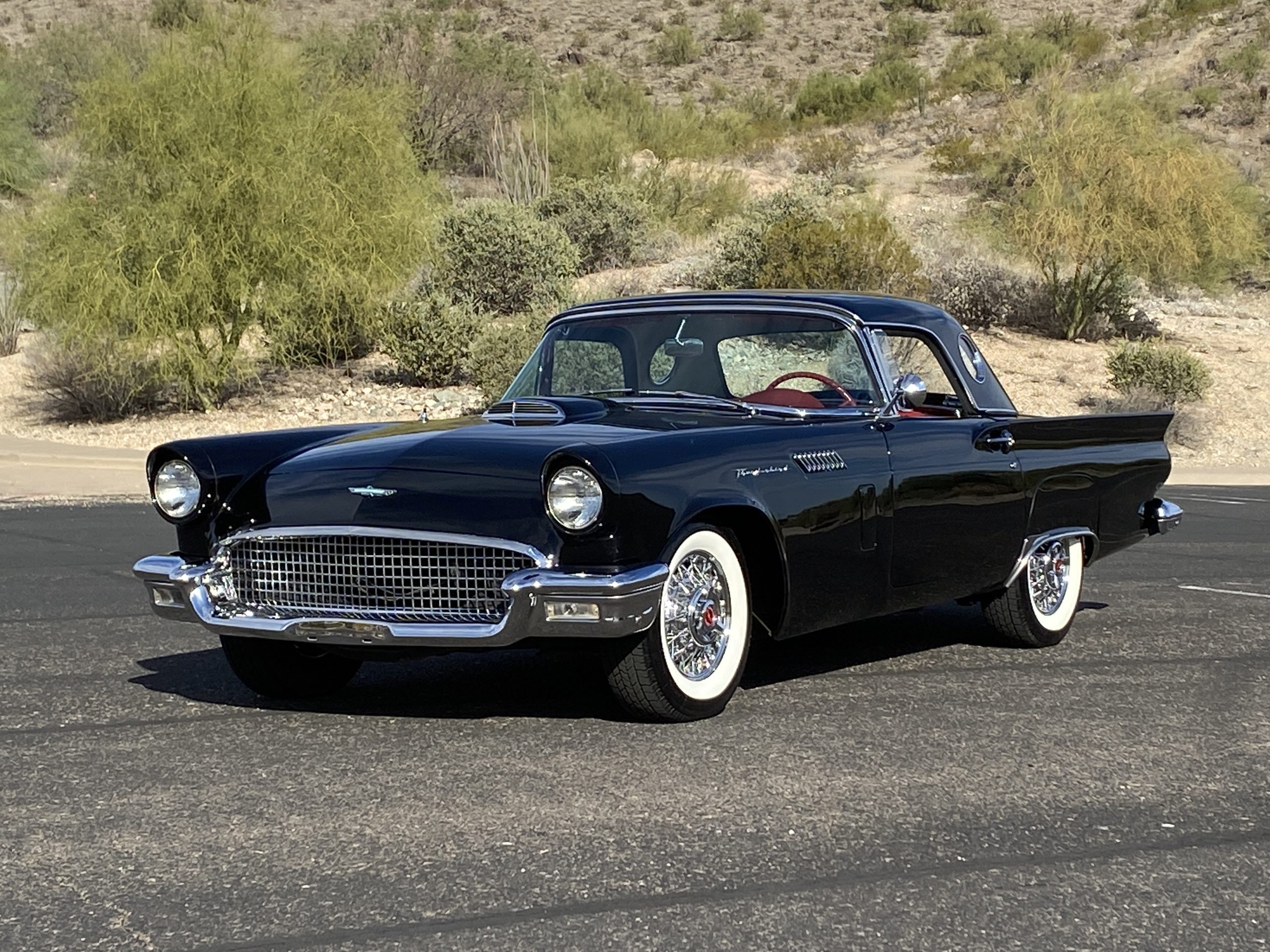 ford thunderbird - Hình 4