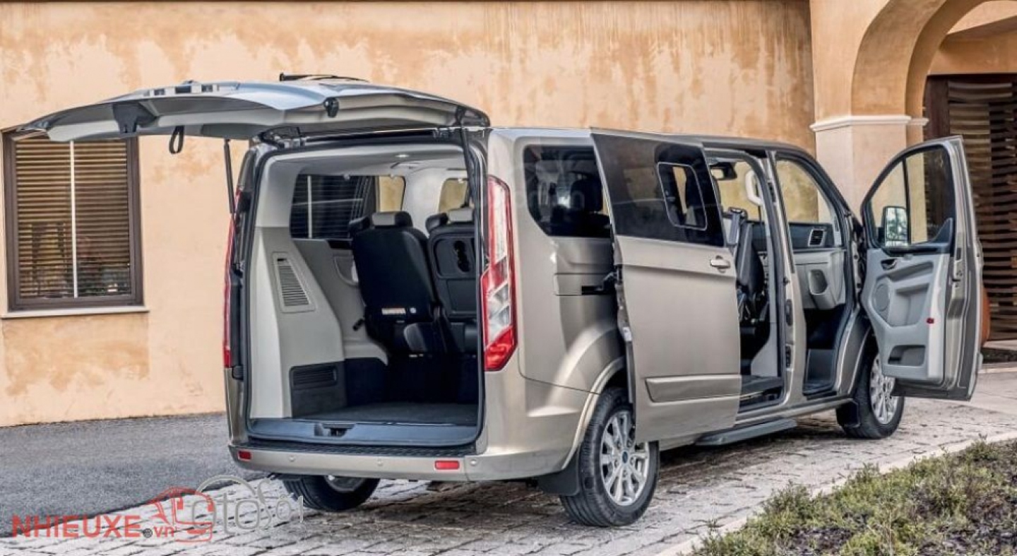 ford tourneo 9 chỗ máy dầu - Hình 2