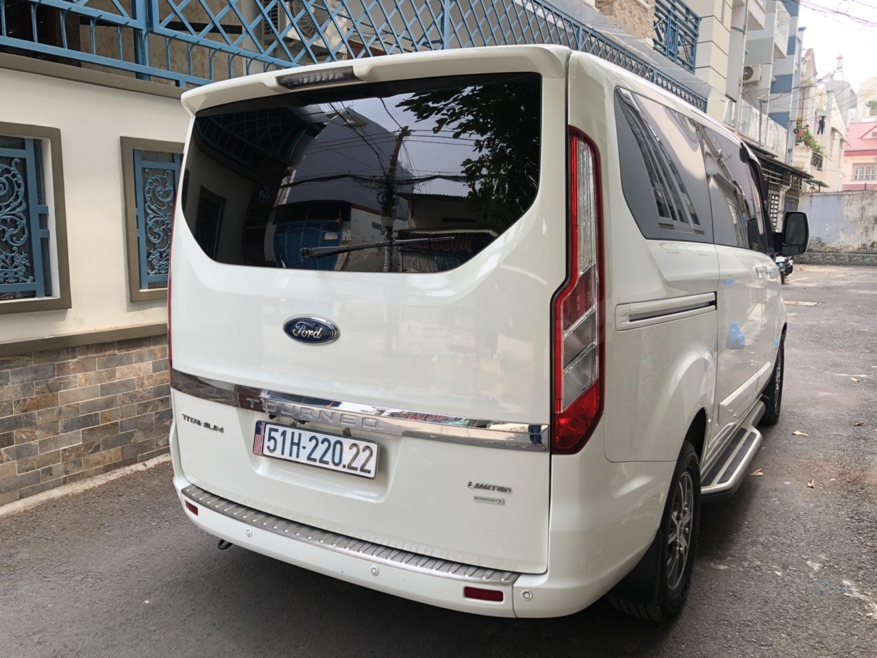 ford tourneo cũ - Hình 3
