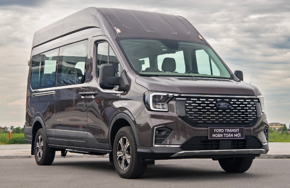 giá xe 16 chỗ ford transit mới - Hình 2