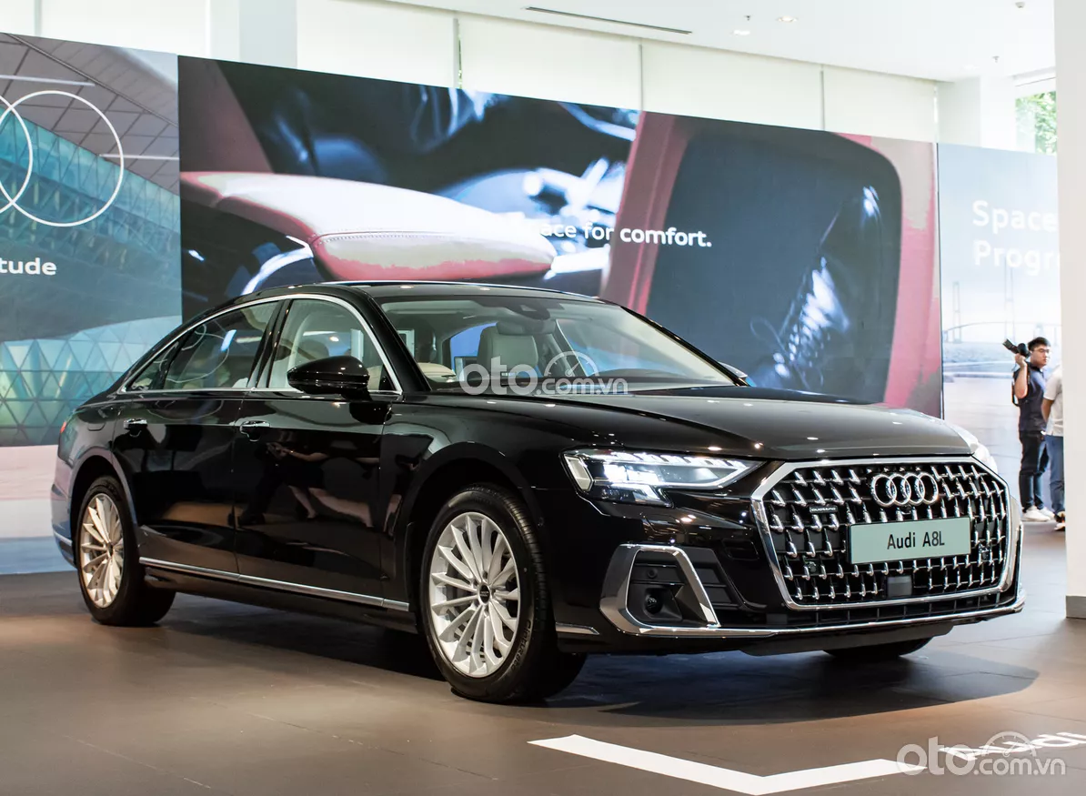 giá xe audi a8 - Hình 1