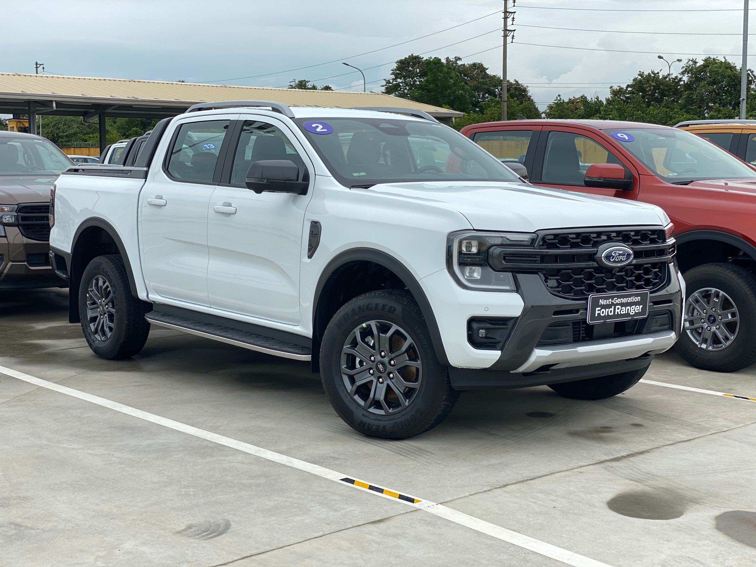 giá xe bán tải ford - Hình 4