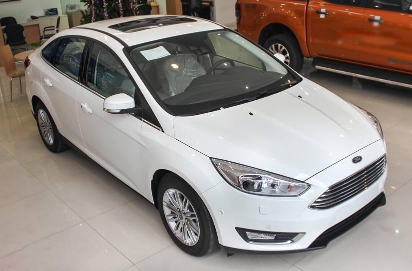 giá xe ford 4 chỗ - Hình 3