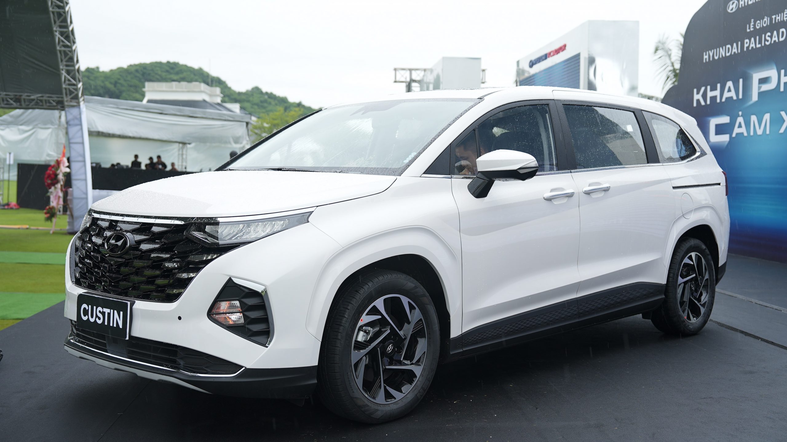 giá xe hyundai 7 chỗ - Hình 5