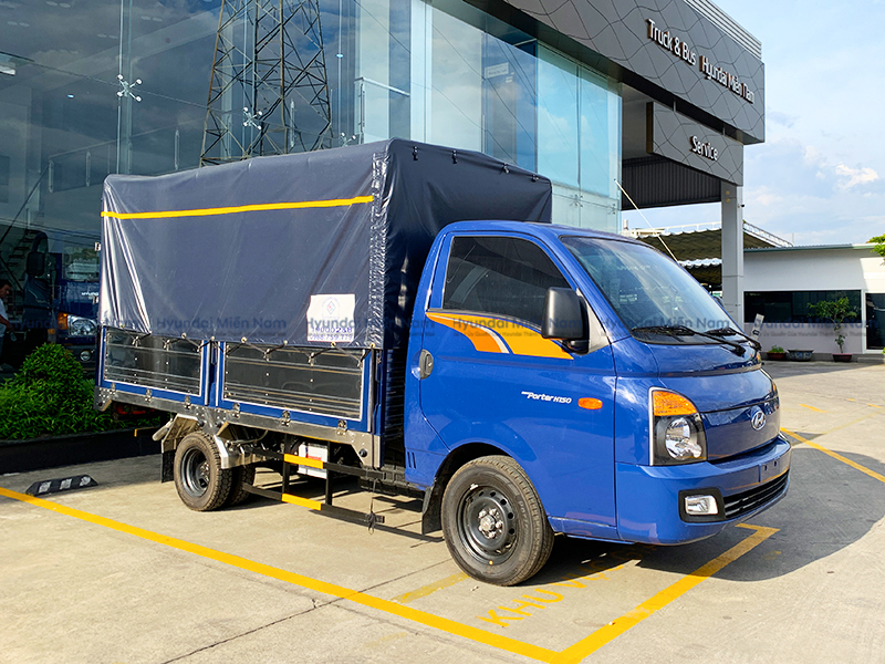 giá xe hyundai h150 - Hình 2